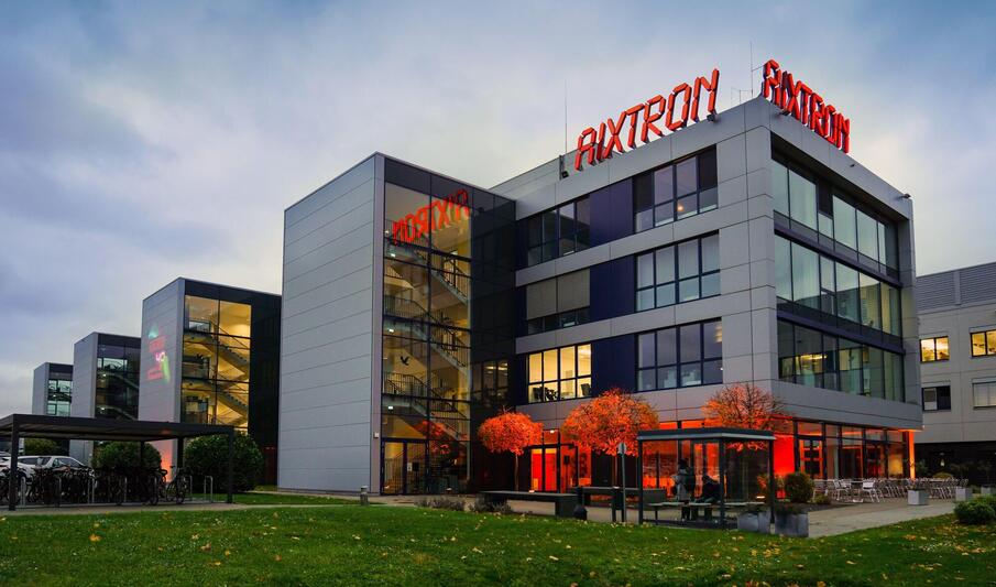 Hauptverwaltung, Firmensitz der AIXTRON SE, ein fuhrender Anbieter von Depositionsanlagen fur die Halbleiterindustrie mit Sitz in Herzogenrath, NRW Nordrhein-Westfalen, Deutschland 2TD22EE Hauptverwaltung, Firmensitz der AIXTRON SE, ein fuhrender Anbieter von Depositionsanlagen fur die Halbleiterindustrie mit Sitz in Herzogenrath, NRW Nordrhein-Westfalen, Deutschland