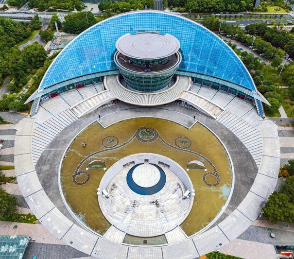 3B6GP16 Aerial view of landmark buildings in Qianjiang New Town, Hangzhou, China